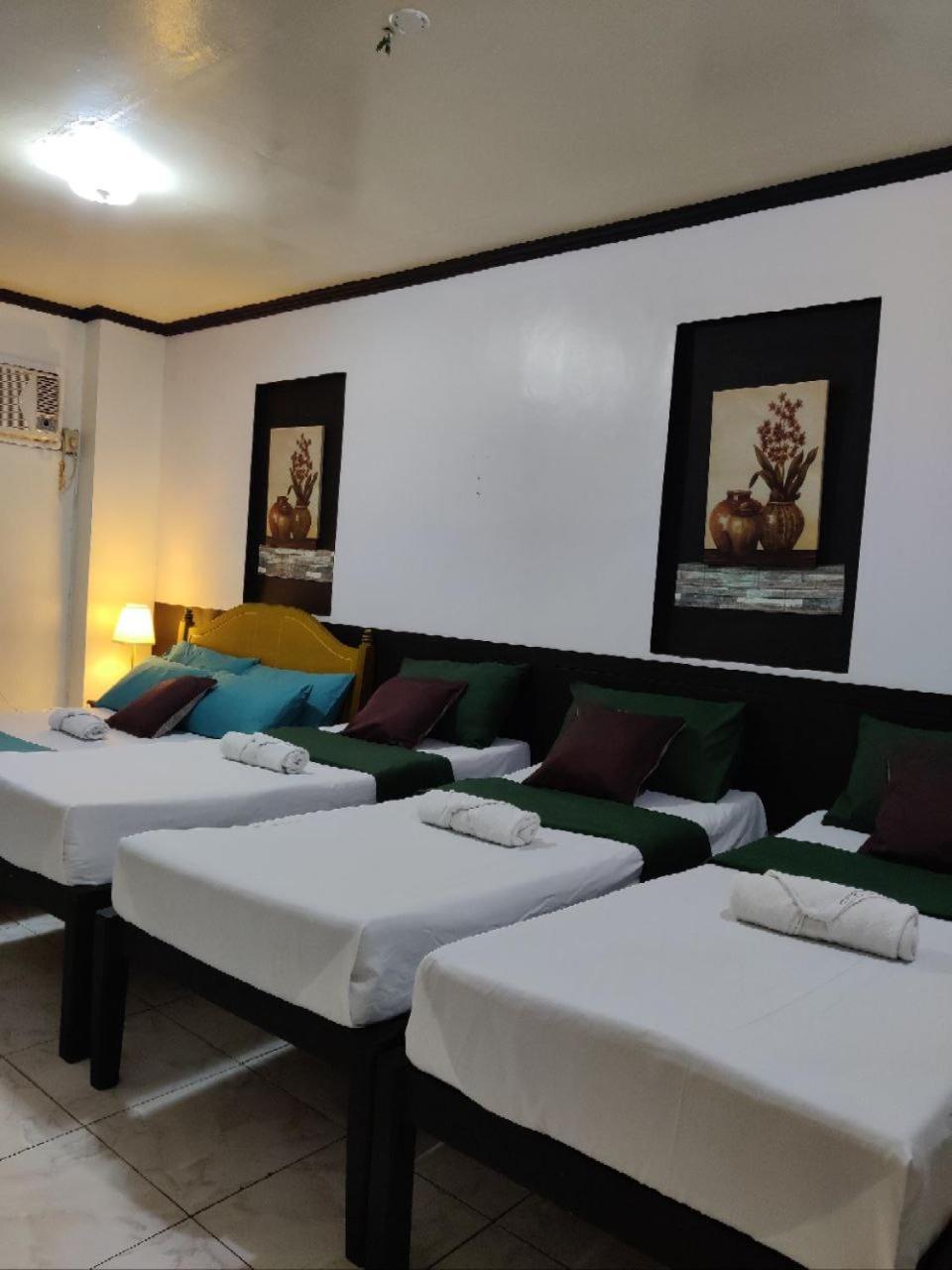 Center Parkway Pension House Kalibo Exteriér fotografie