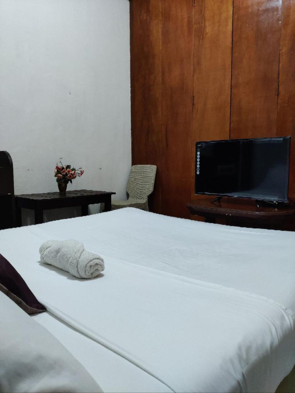 Center Parkway Pension House Kalibo Exteriér fotografie