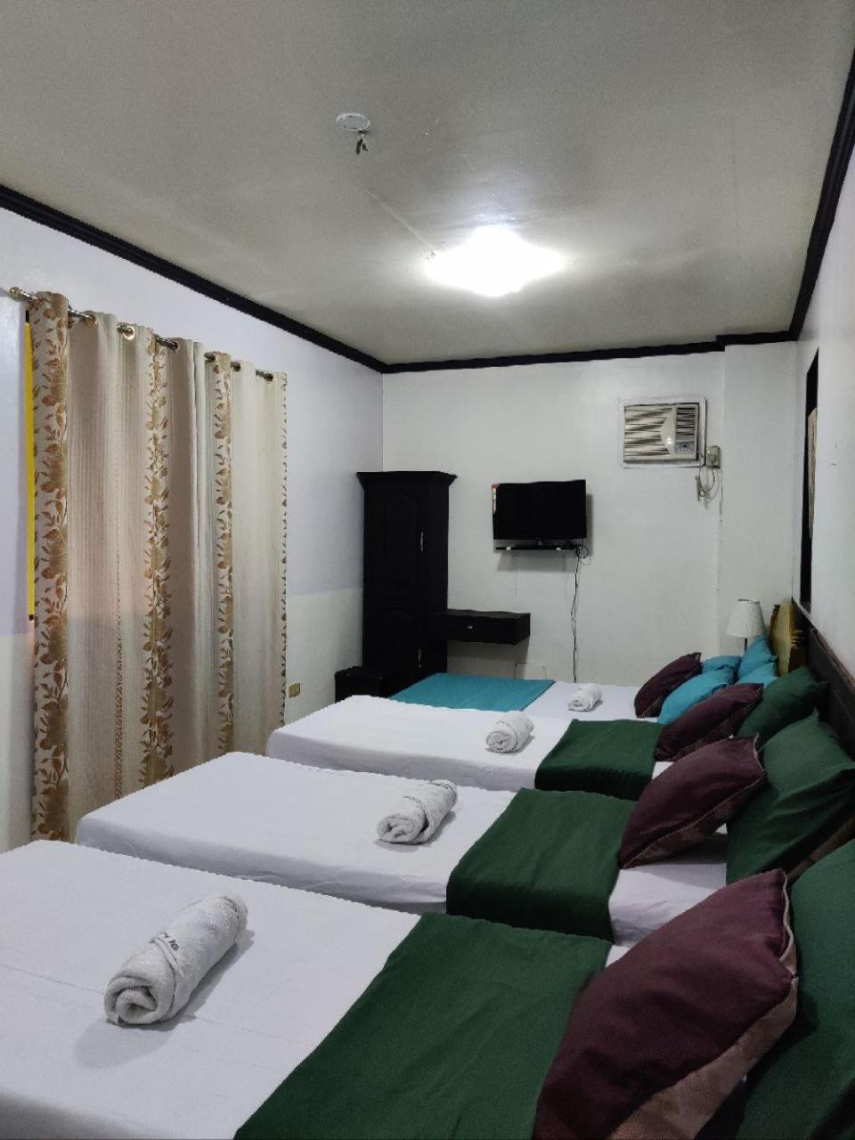 Center Parkway Pension House Kalibo Exteriér fotografie