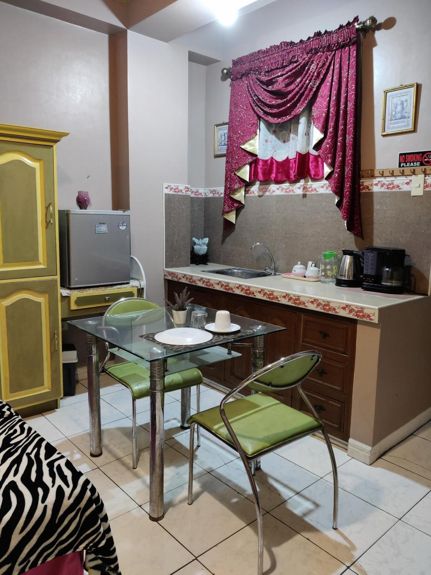 Center Parkway Pension House Kalibo Exteriér fotografie